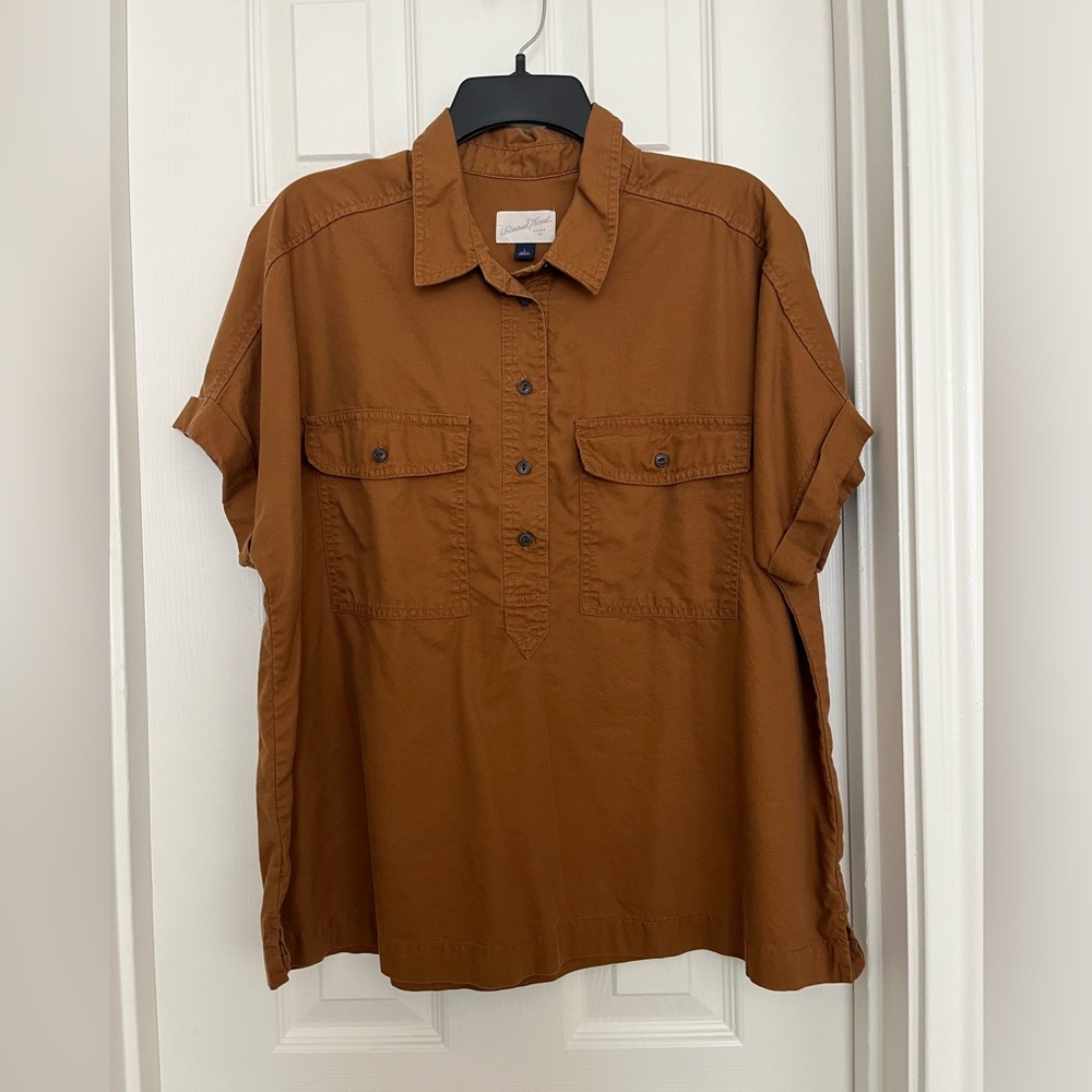 Cute Women’s Button Up Shirt (large)